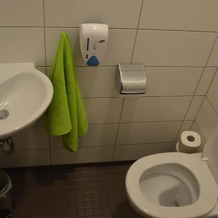 Hostel-jugendherberge Hostel *